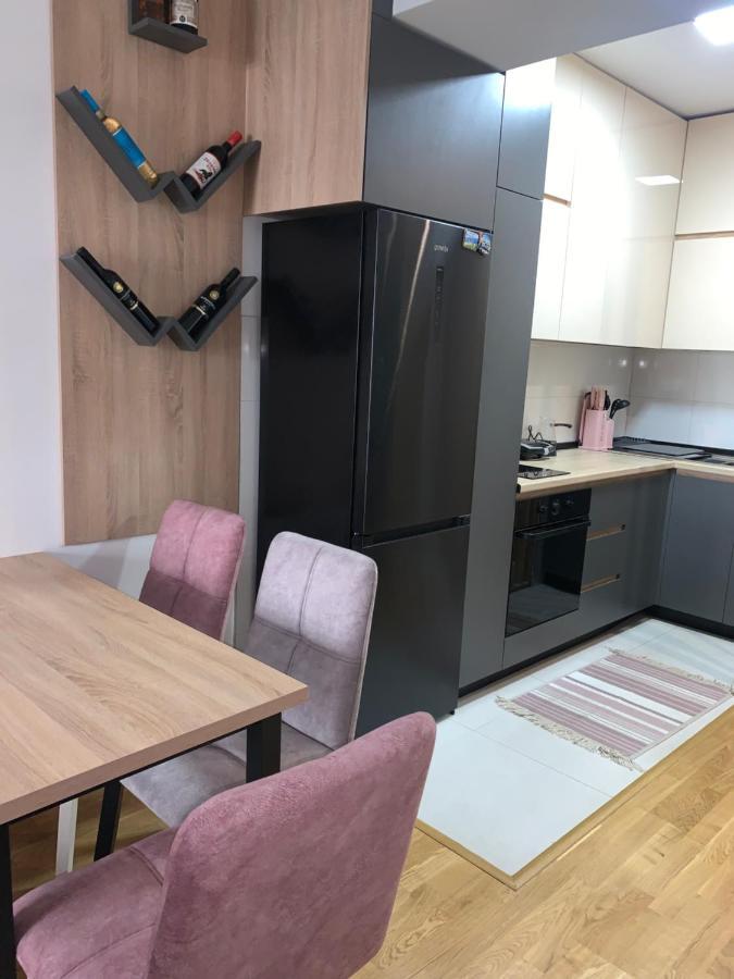 Pink Modern Apartment Skopje Zewnętrze zdjęcie